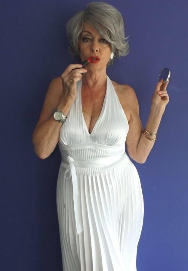 Vicki Michelle&;s &;Good Moaning!&;