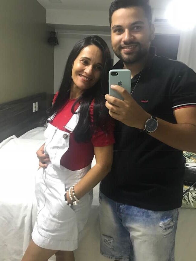 COROA IVONE GATA