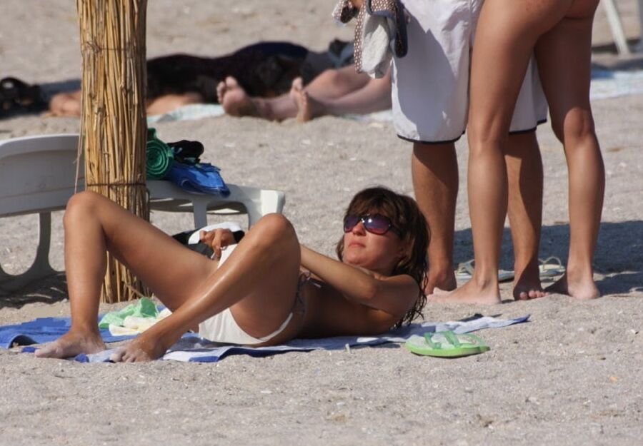 Milf Changing on the Fkk Beach