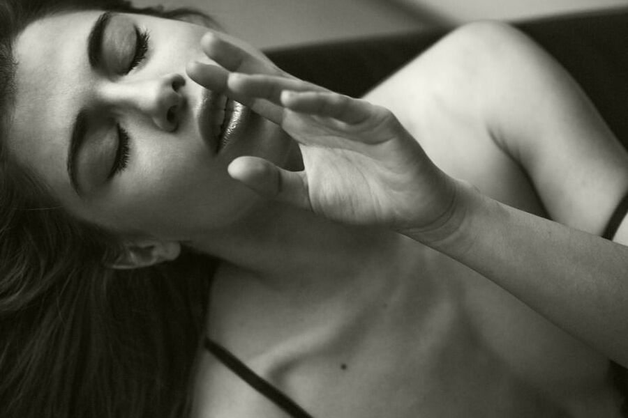 Chiara Bianchino posing naked march