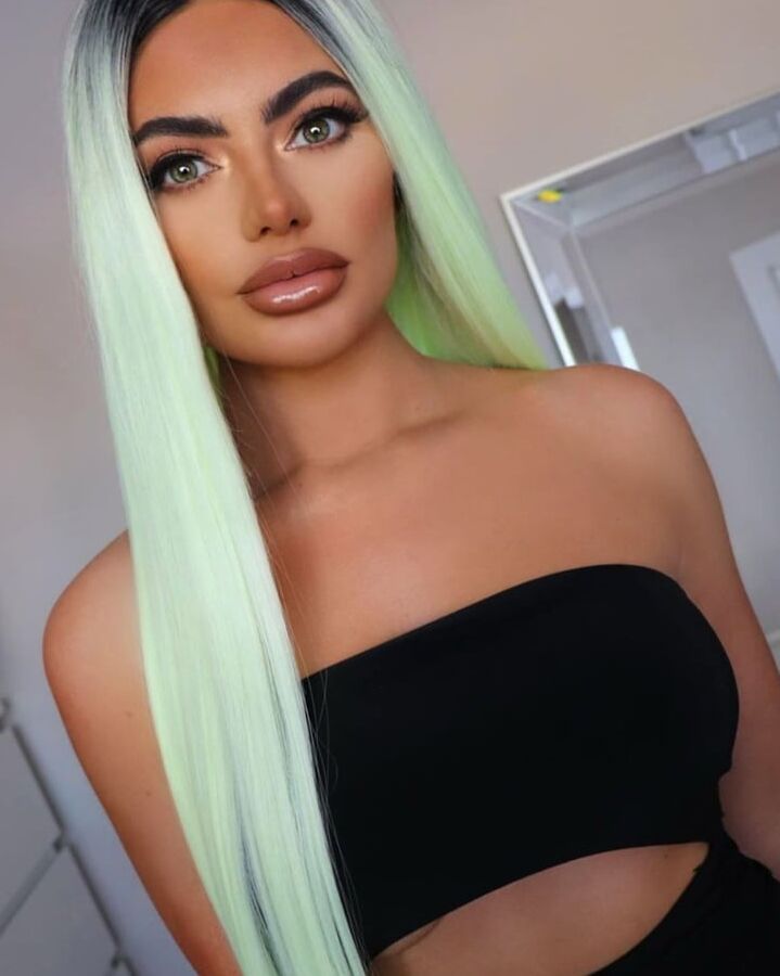 Megan Barton Hansonlive Island Babe