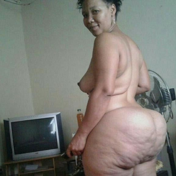 ALL KINDS OF BLACK MATURES PT