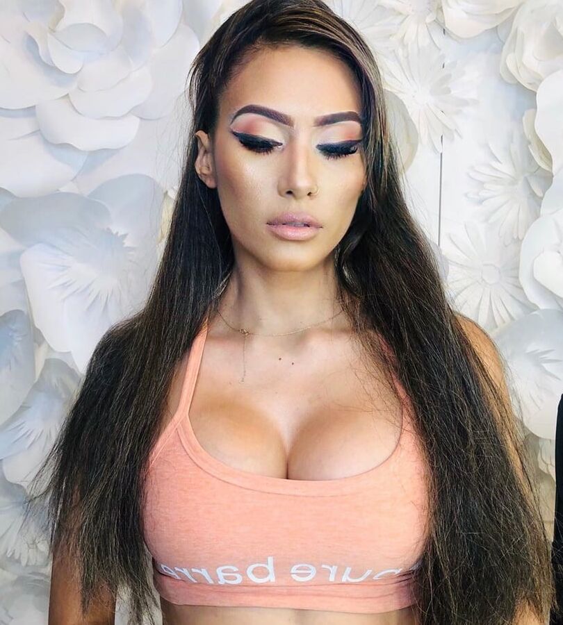 Cristina vee (hot voice actress)