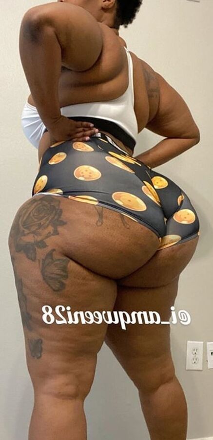 Chunky thick bbw pear queeni