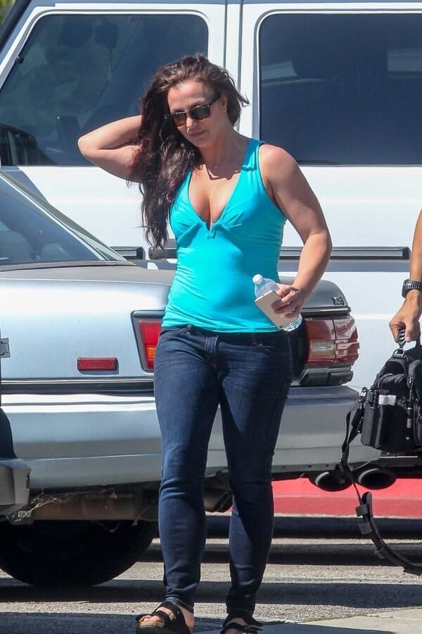 britney spears out and about
