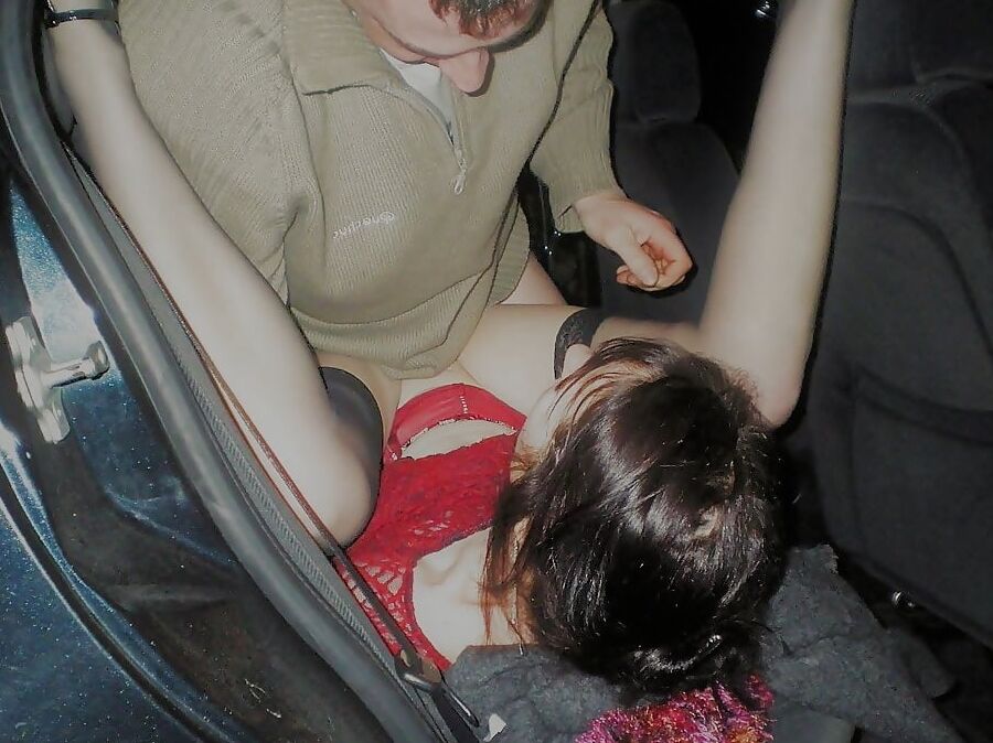 - les salopes aiment le dogging