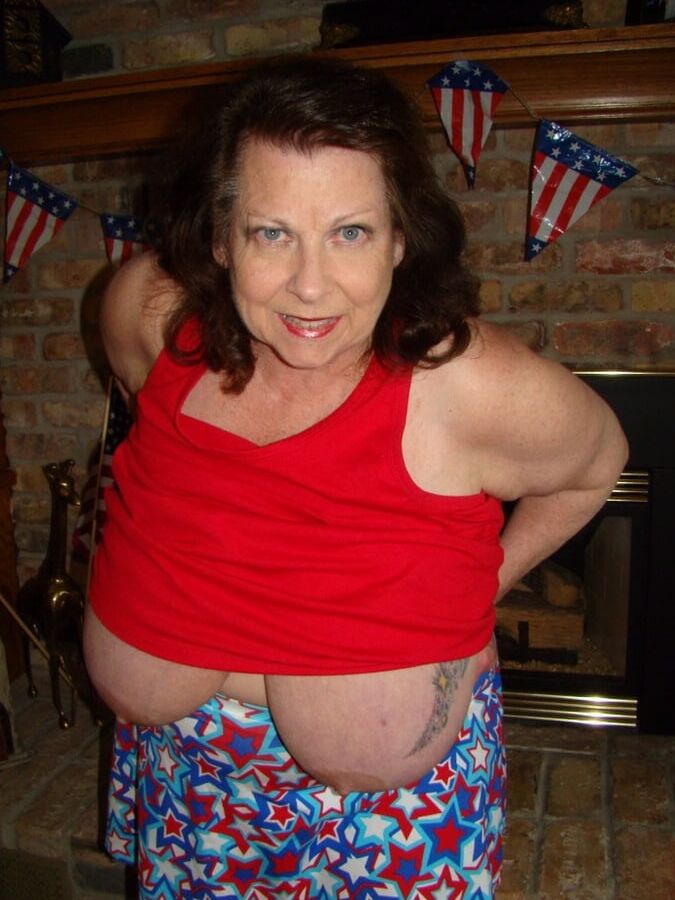 Hoodyman SSBBW . Pervert exposing fat pigs .