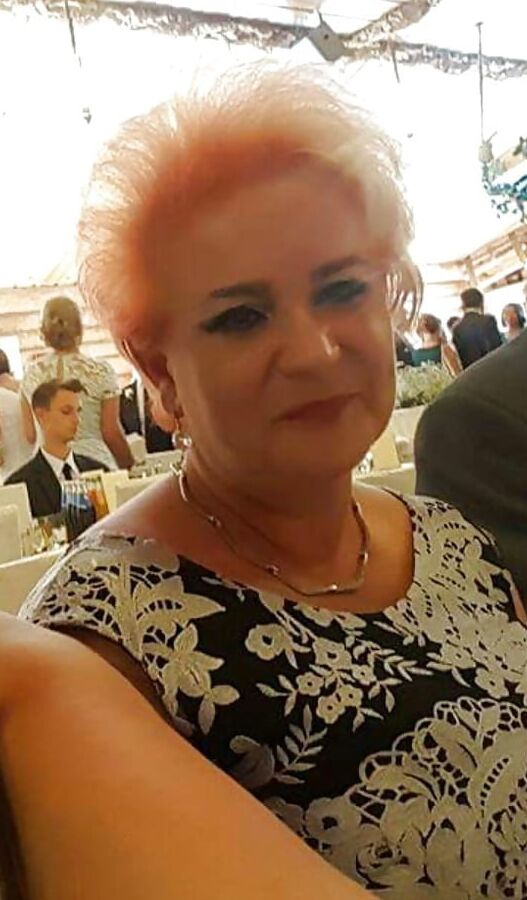 MATURE WHORE FOR CUM TRIBUTE