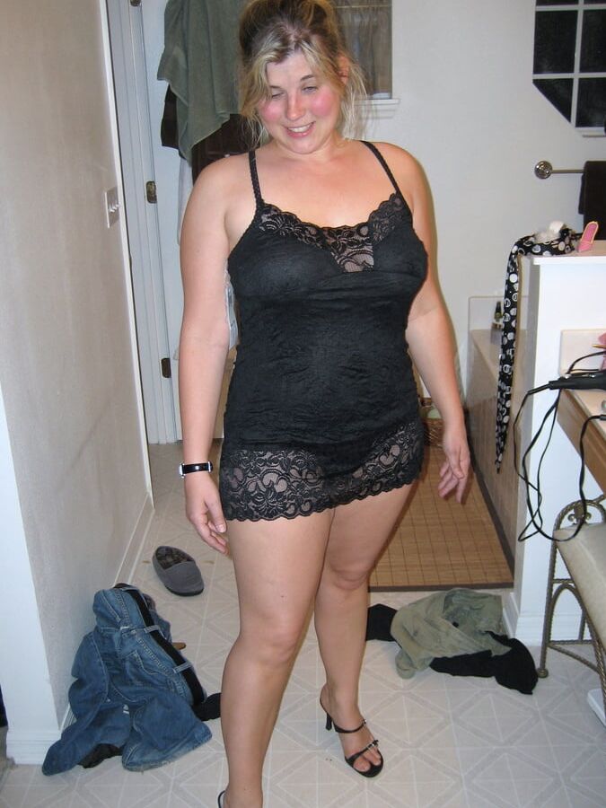 Super sexy curvy MILF