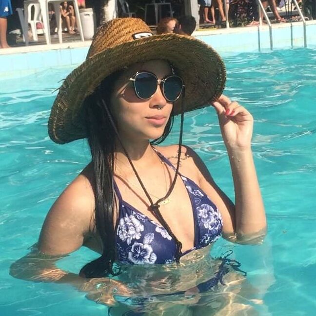 MORENAS lindas tops gostosas