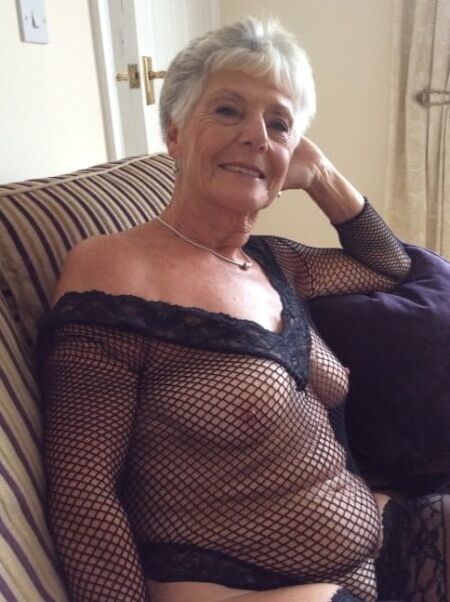MATURE AND BBW MIX