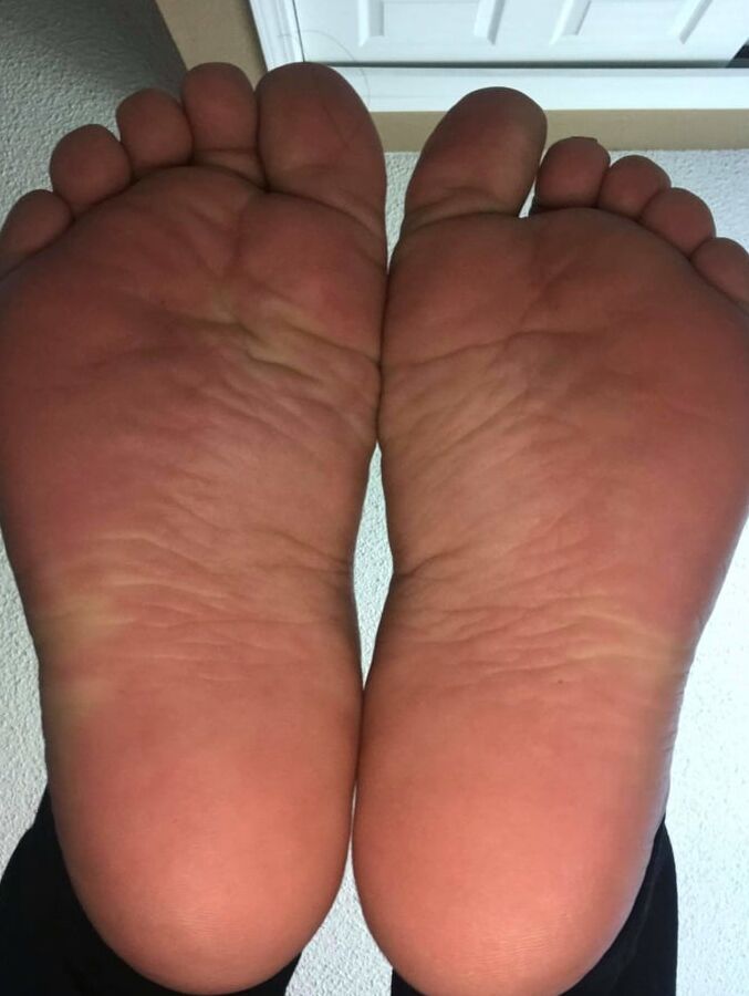 year old BBW mexican Soles Nut draining wrinkles