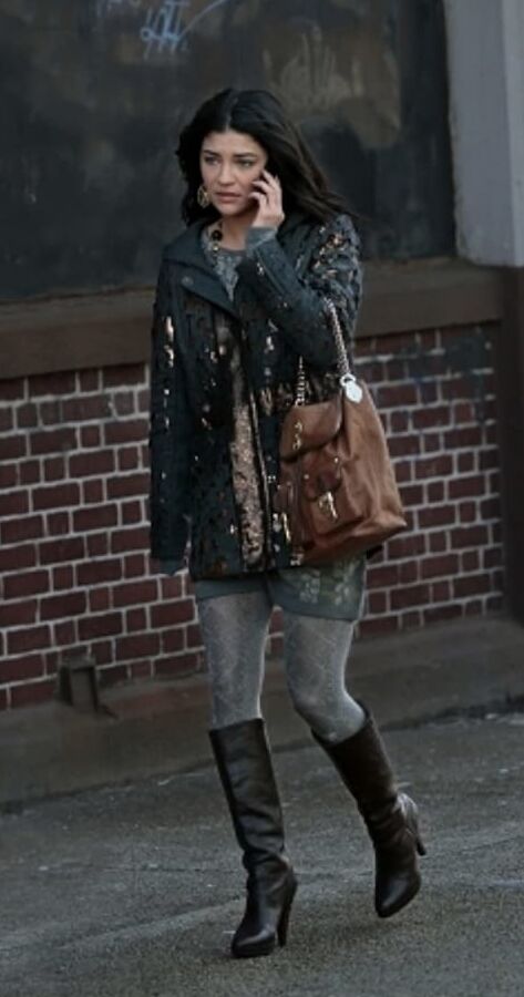 Female Celebrity Boots &amp; Leather - Jessica Szohr