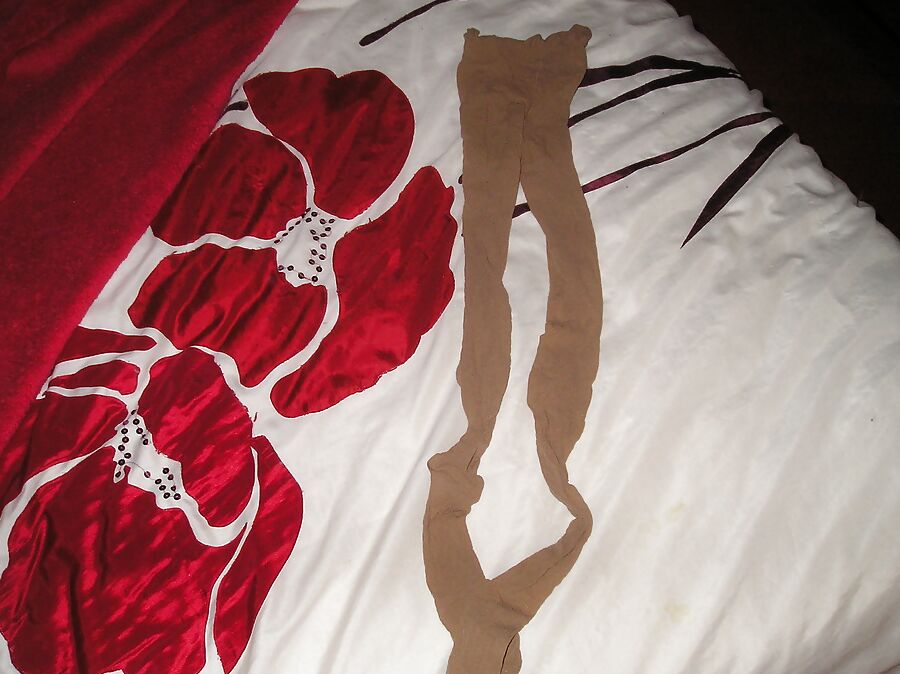 My girlfriend wearing black tights pantyhose