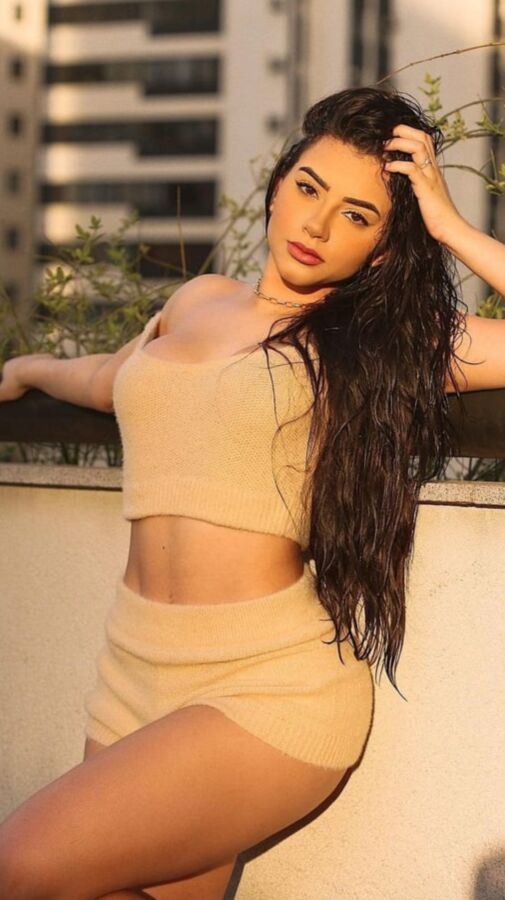 Taina Costa