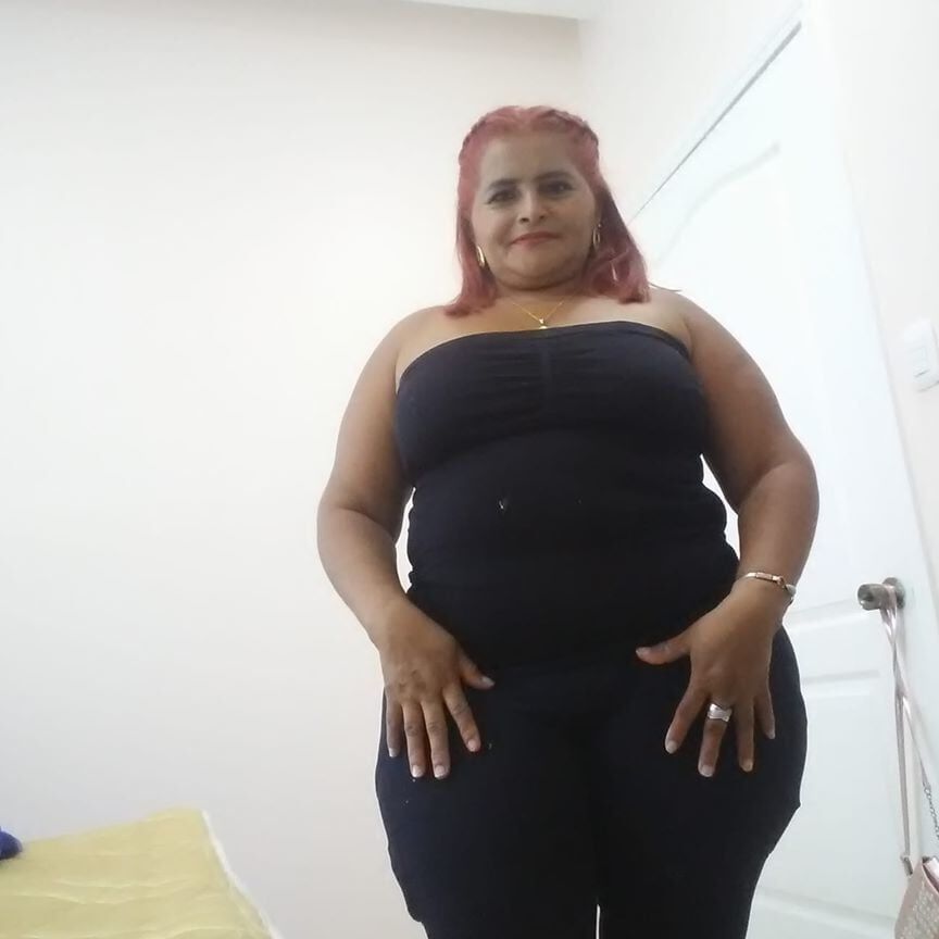 Juicy thick Spanish booty