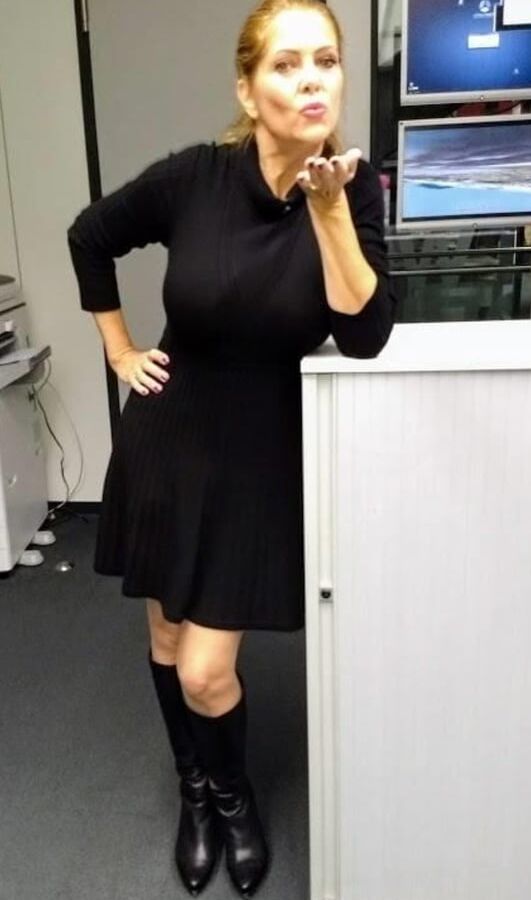 Female Celebrity Boots &amp; Leather - Maxi Biewer