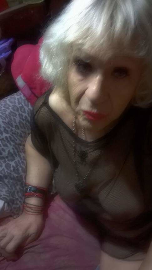 Abuela caliente