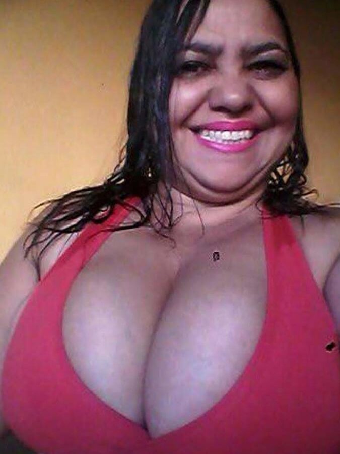 Brasileira gostosa (hot chubby)