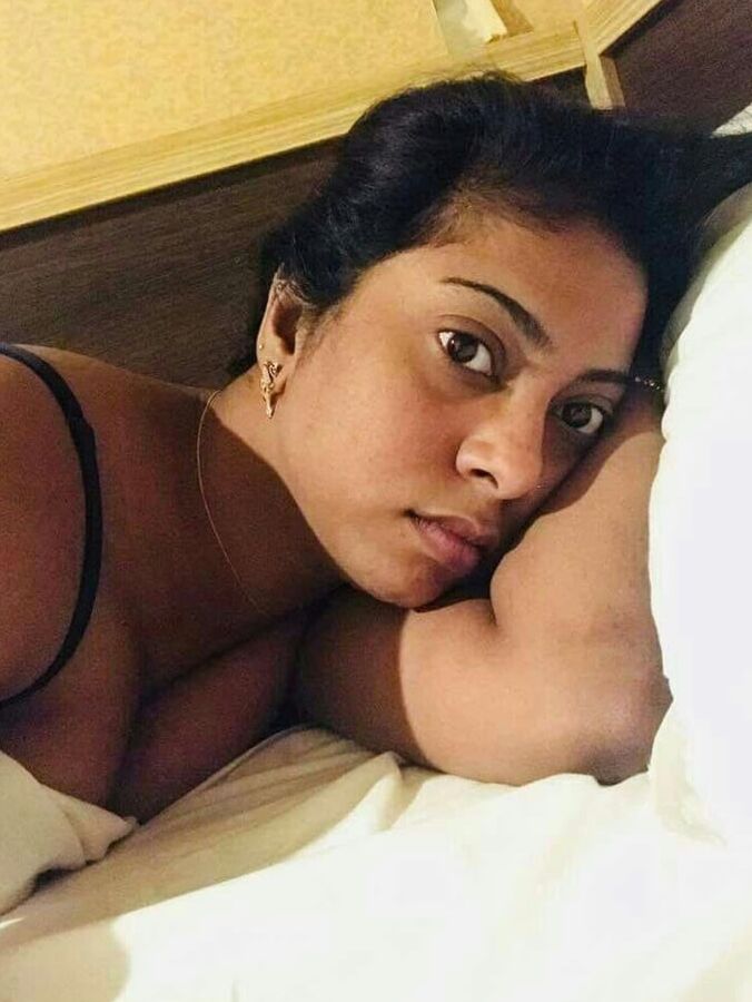 Desi Nude Horny Sluts Collection