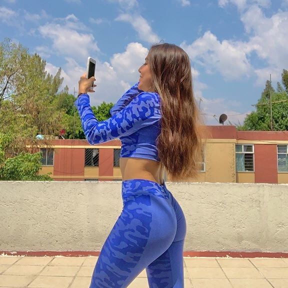 On Instagram- anndyfit_