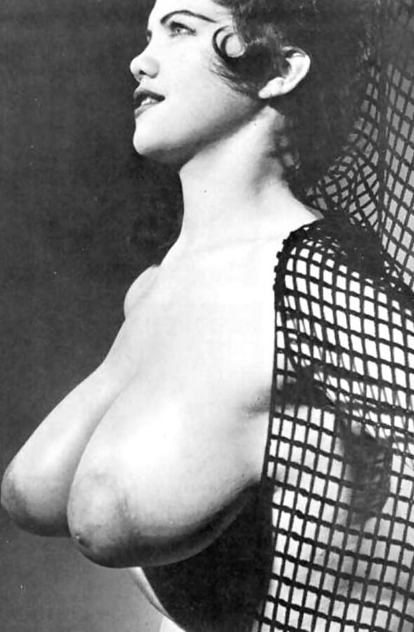 Big Tit Retro-Vintage B&amp;W