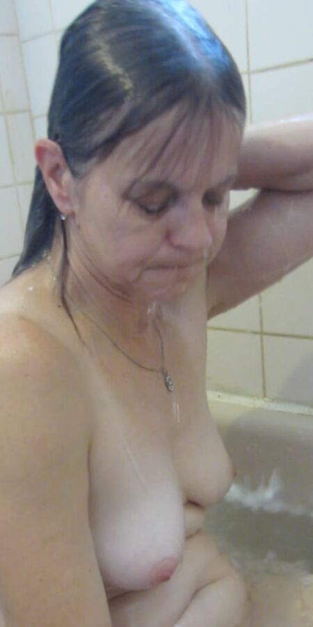 Gabriele Gehres loves to show her body.
