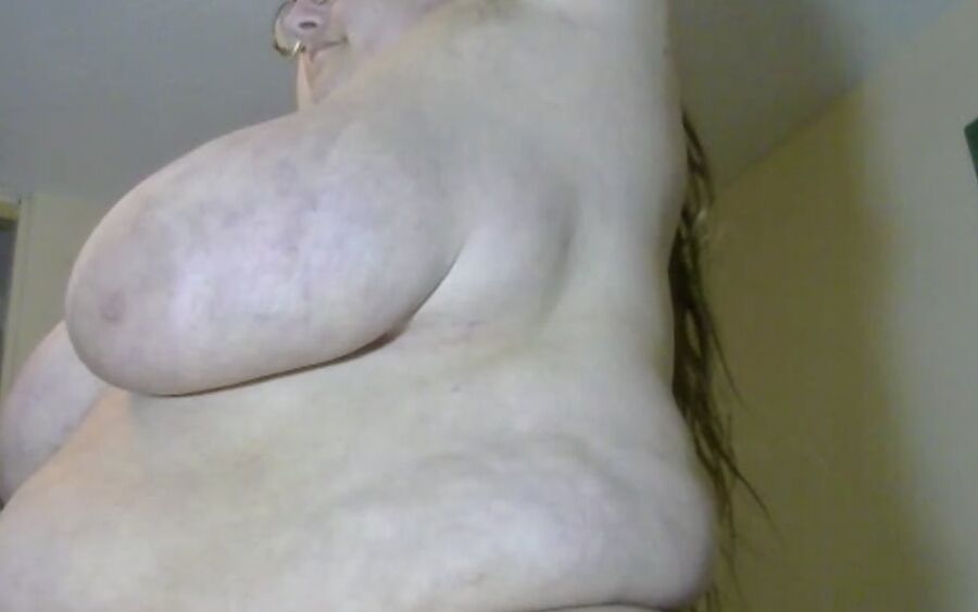 Want to empty my balls in this BBW