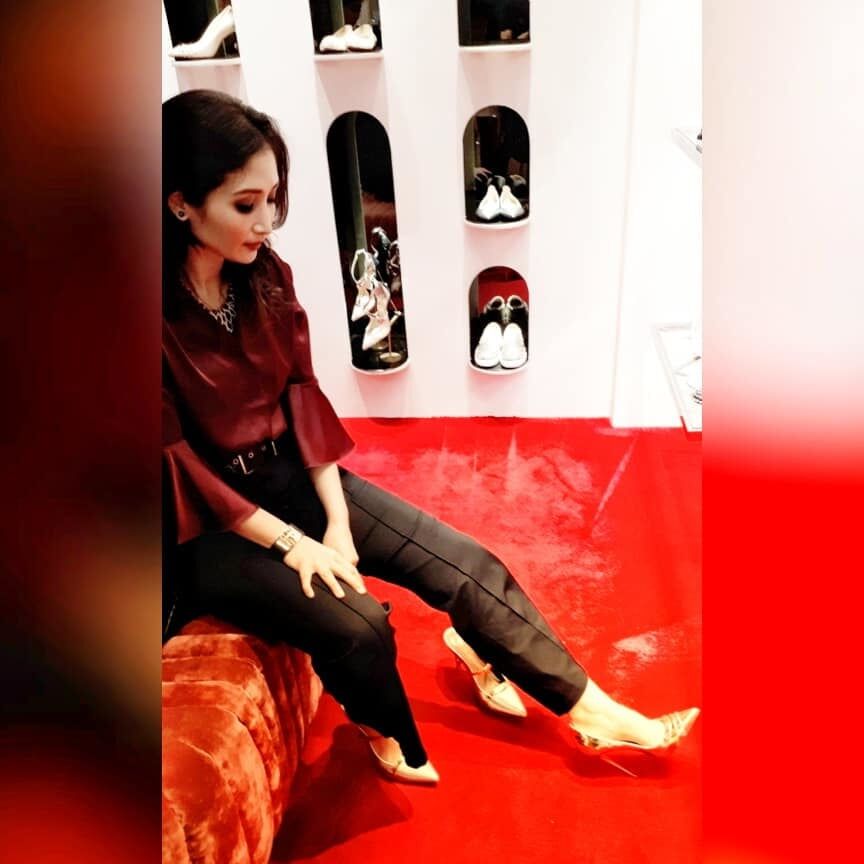 Salopes de Bourgeoises en Louboutin High Heels