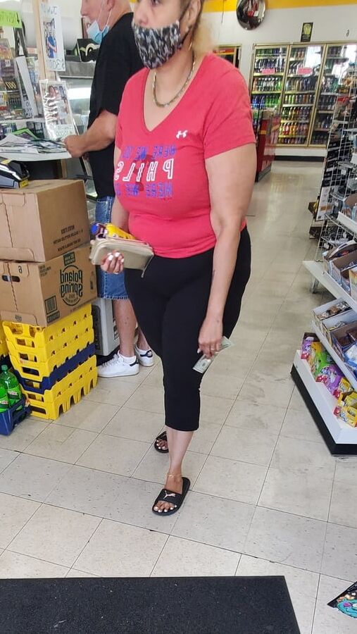 Sexy Slim Latina
