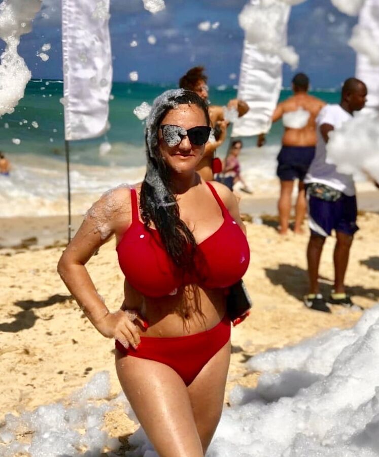 Random big tit babes