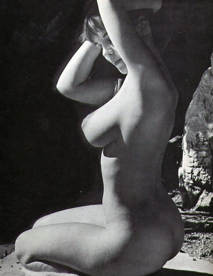 Vintage Women B&amp;W Vol.