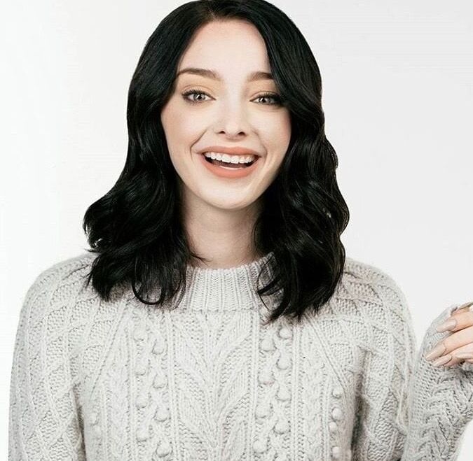 Emma Dumont tiny dancer