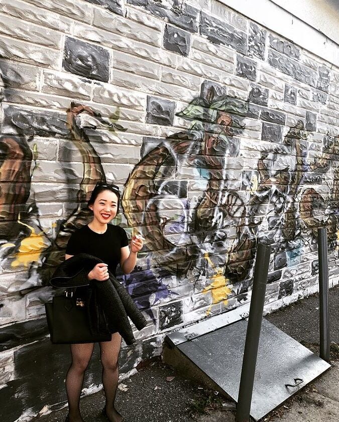 AZN HOTTTSMoking bitch