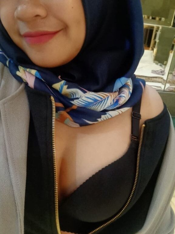Ibu buah dada besar