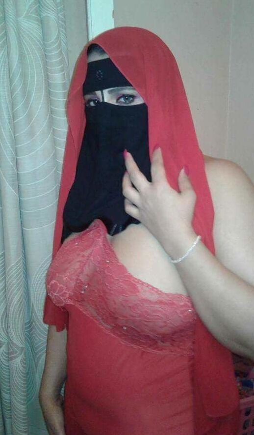 Arab - pics that were not meant to be shared