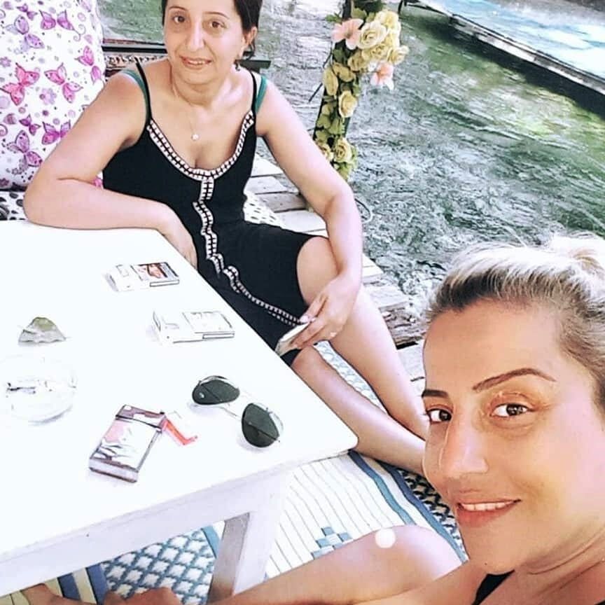 Milf blonde hot turk turkish olgun kadin legs wife dress
