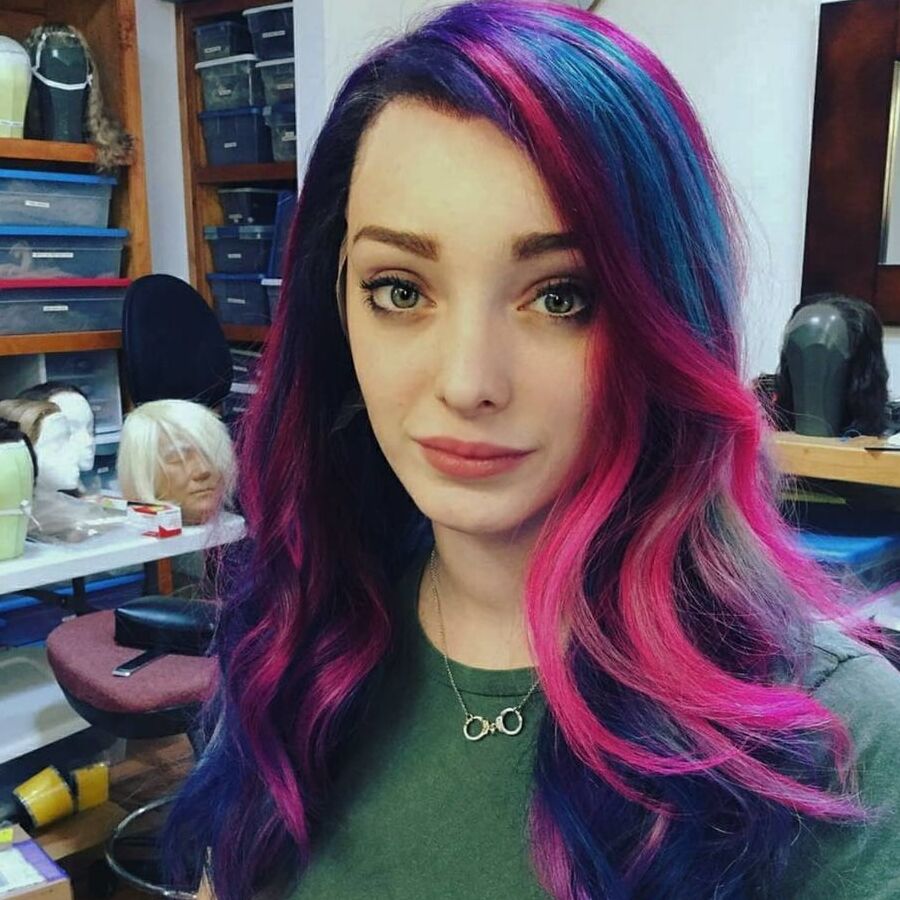 Emma Dumont tiny dancer