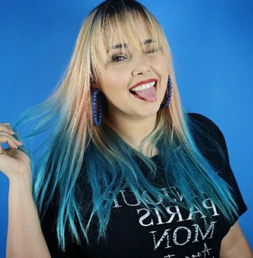 Laura (kel react)