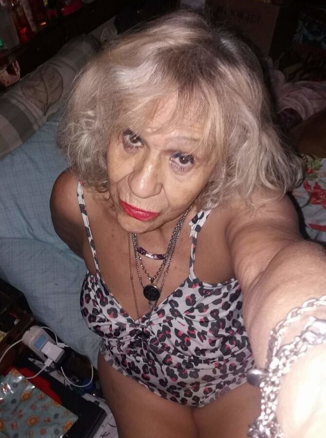 Abuela caliente