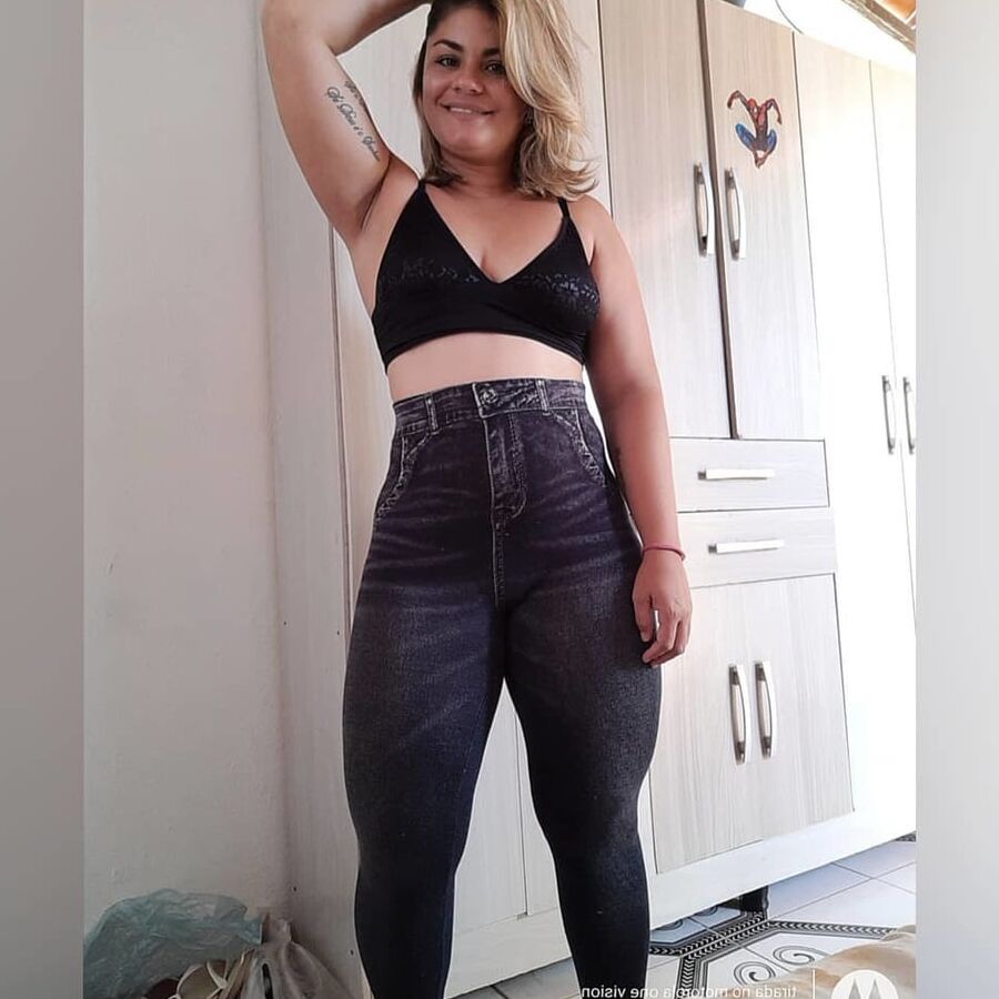 PUTA DO INSTAGRAM: Karina Oliveira