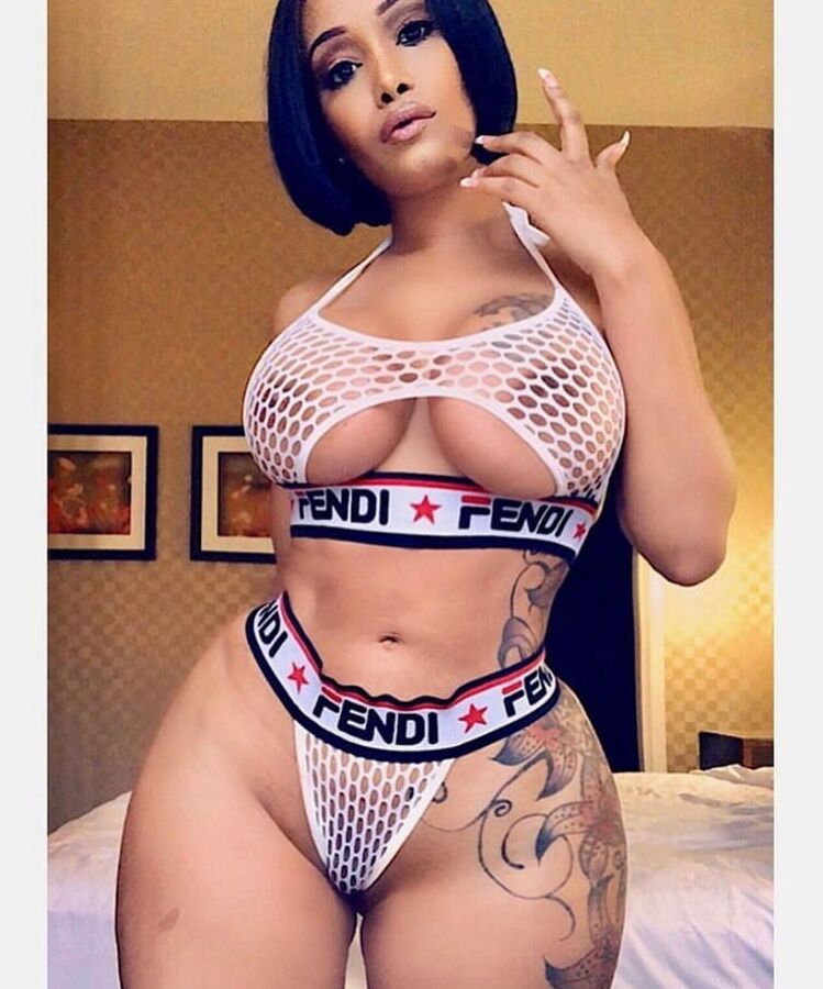 Insatiable pics of D - thick beauties