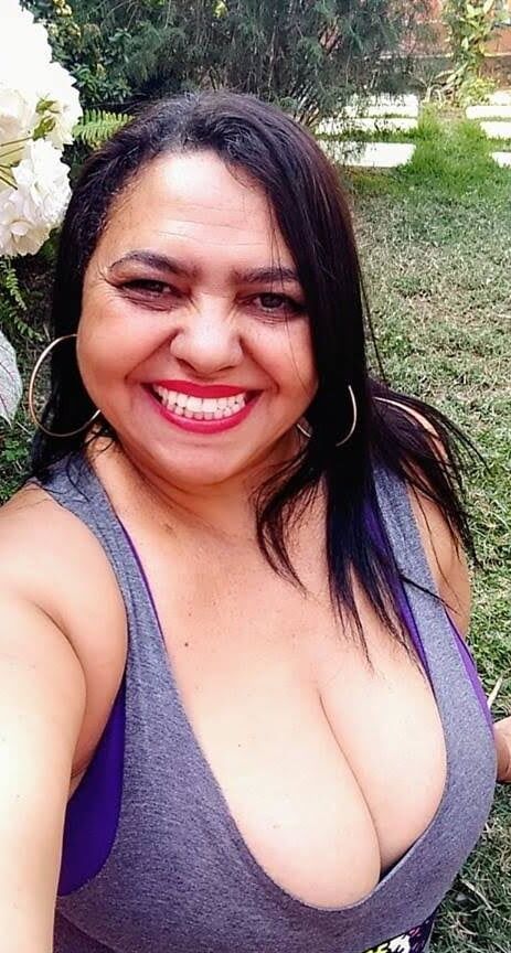Brasileira gostosa (hot chubby)