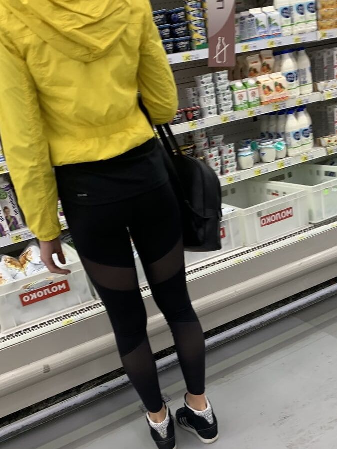 Perfect ass in leggings