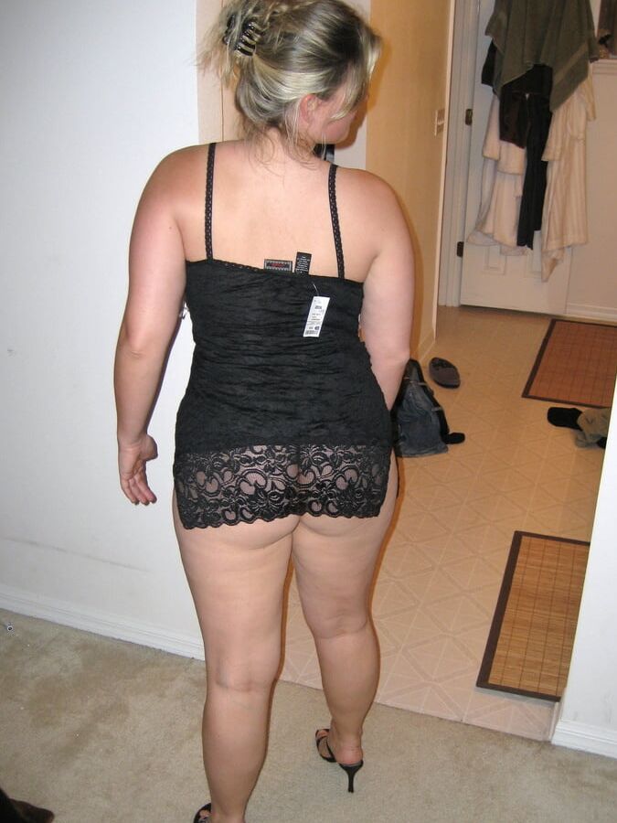 Super sexy curvy MILF