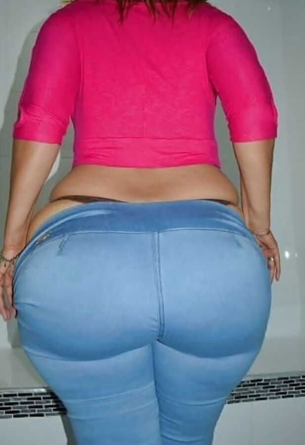 Beautiful Milfs Who love to be worship by Young boys