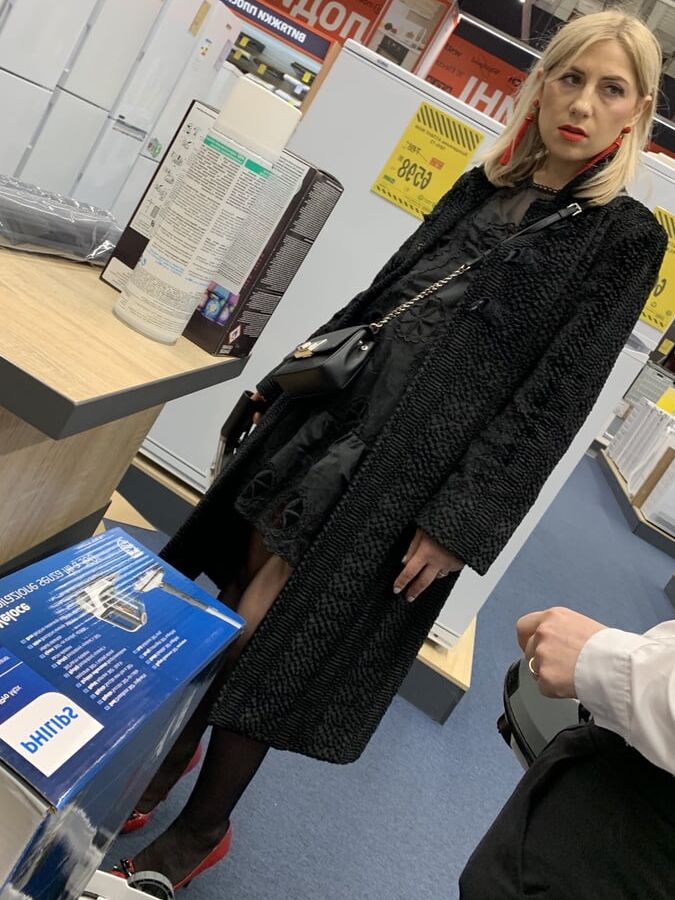 Beautiful milf sexy mom