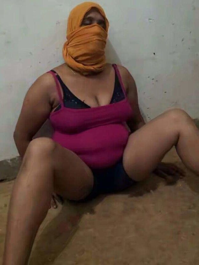 Chubby black bitch