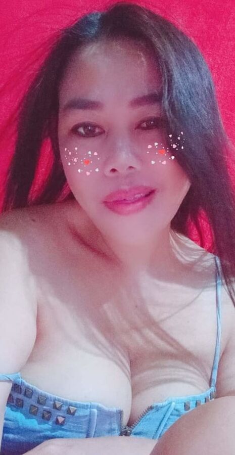Ibu di rumah.
