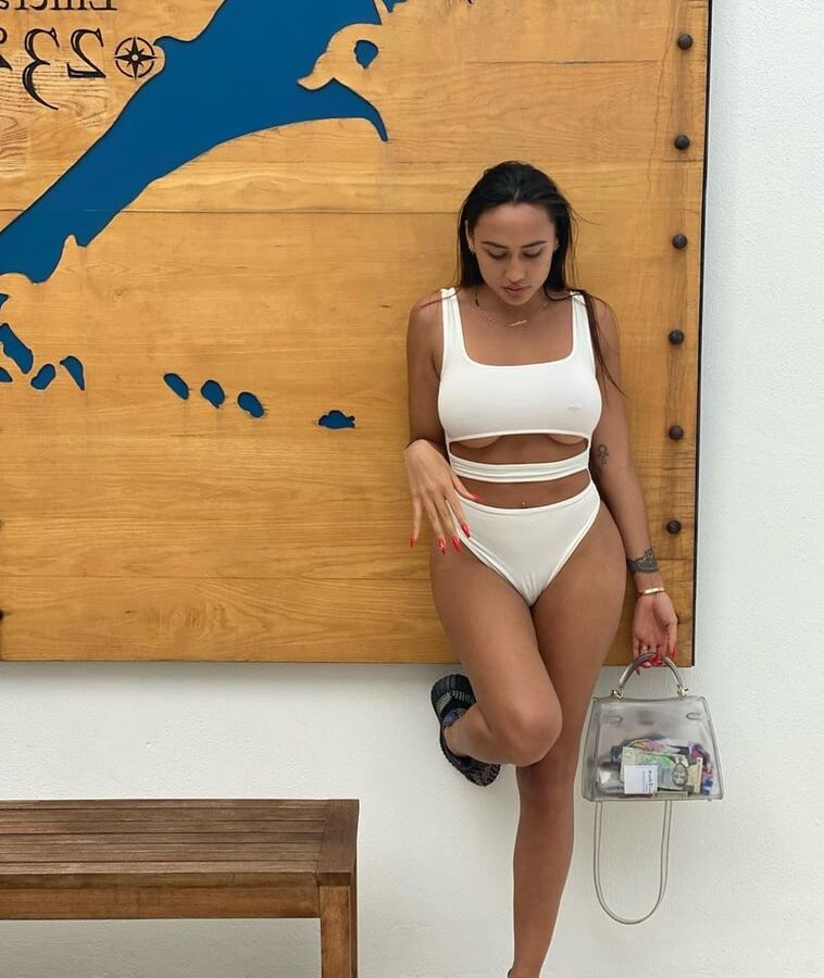 Astrid Nelsia - Sexy Asian Babe